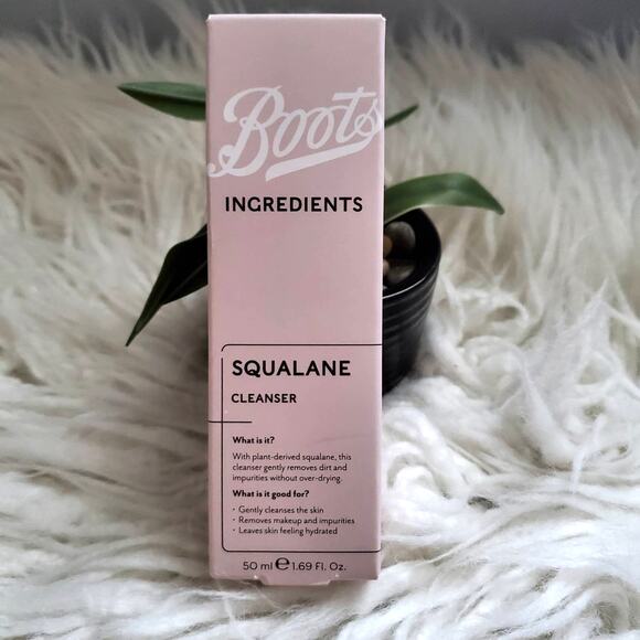 Boots Ingredients Squalane Facial Cleanser - Picture 1 of 5